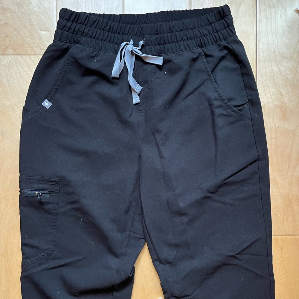 FIGS Zamora Jogger Scrub Pants